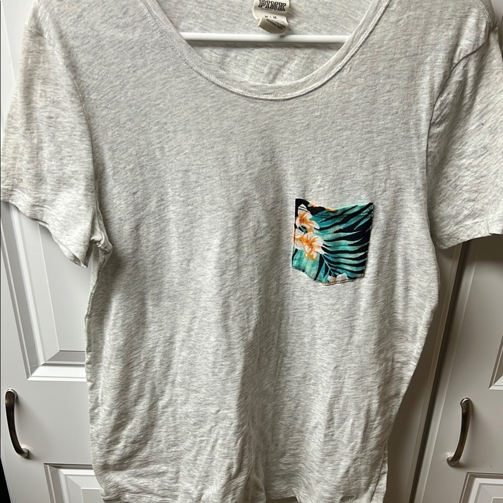 PINK Victoria's Secret Gray Tee, Tropical, Medium - Picture 3 of 4